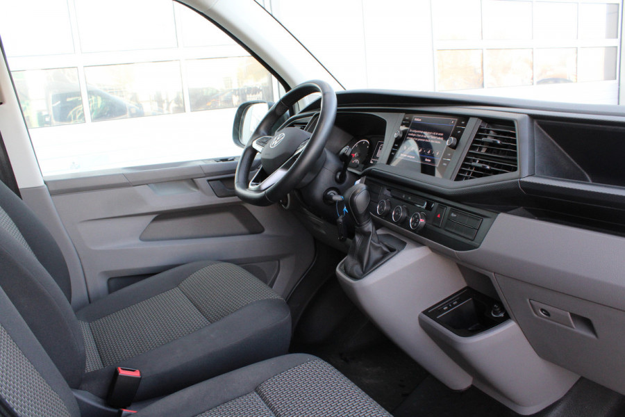 Volkswagen Transporter 2.0 TDI L2H1 32 DC > 6-persoons/Dubbel cabine/Automaat/Trekhaak