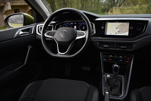 Volkswagen Taigo TSI 110PK DSG STYLE SPORT CAMERA/NAVI/LEDER