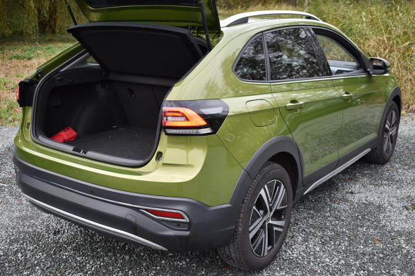 Volkswagen Taigo TSI 110PK DSG STYLE SPORT CAMERA/NAVI/LEDER