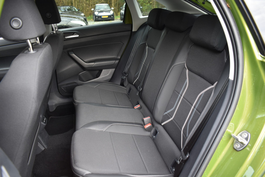 Volkswagen Taigo TSI 110PK DSG STYLE SPORT CAMERA/NAVI/LEDER