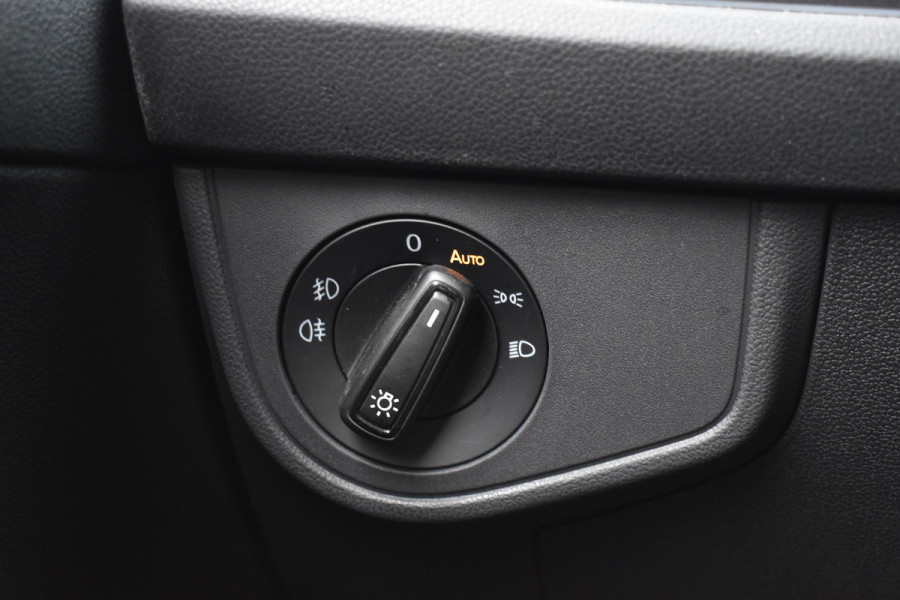 Volkswagen Taigo TSI 110PK DSG STYLE SPORT CAMERA/NAVI/LEDER