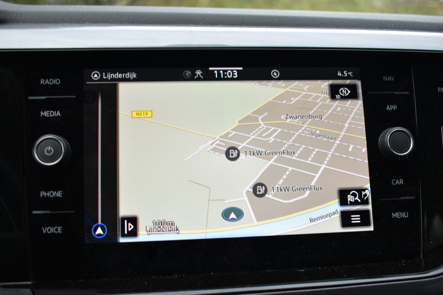 Volkswagen Taigo TSI 110PK DSG STYLE SPORT CAMERA/NAVI/LEDER