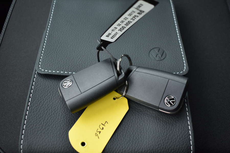 Volkswagen Taigo TSI 110PK DSG STYLE SPORT CAMERA/NAVI/LEDER