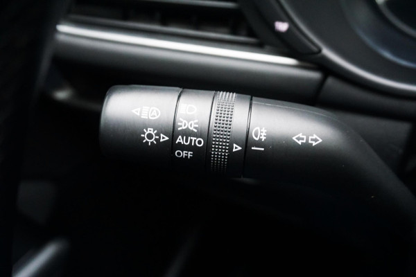Mazda 3 2.0 e-SkyActiv-X M Hybrid 186PK/Head-Up/LED/ Dealeronderhouden.