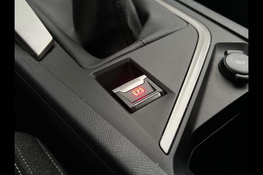 Peugeot 308 SW BWJ 2022 | 1.5HDi 131PK Pack Bus | CLIMA | NAVI | VOORRUIT VERW. | CARPLAY | LICHTMETAAL | PDC |