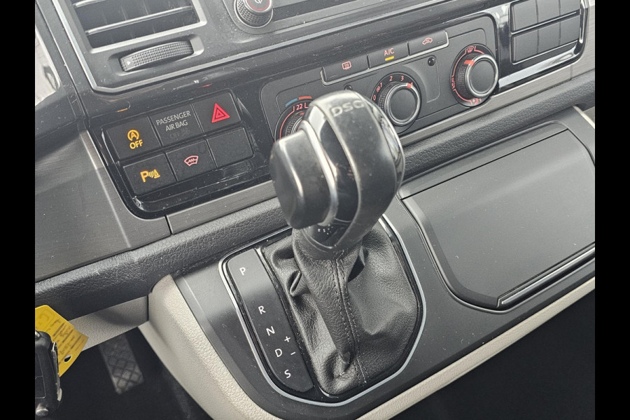 Volkswagen Transporter 2.0 TDI L2H1 Comfortline Plus 150 pk Automaat | Navigatie | Full led | Trekhaak | Side bars | Imperiaal | Adaptieve cruise control | Voorruitverwarming | 1ste eigenaar etc.