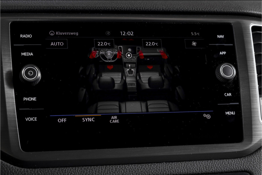 Volkswagen Golf Sportsvan 1.5 TSI ACT 130 PK Comfortline - Automaat | Adapt. Cruise | Stoelverw. | PDC | Camera | App.Connect + NAV. | ECC | DAB | Trekhaak | LM 16" |