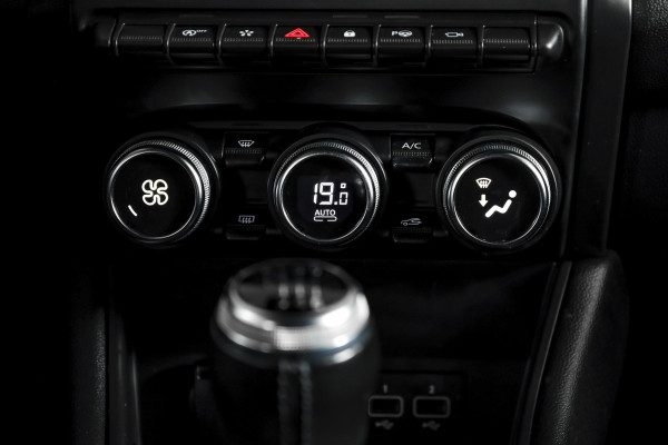 Renault Captur 1.0 TCe 90 Edition One | Dig.Cockpit | Adapt.Cruise |  PDC | 360 Camera | NAV + App.Connect | Auto.Airco | Trekhaak | LM 17" |