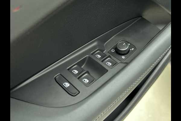 CUPRA Terramar 1.5 TSI Essential Black-Line FULL-LED | CARPLAY | AD-CRUISE | SFEERVERLICHTING