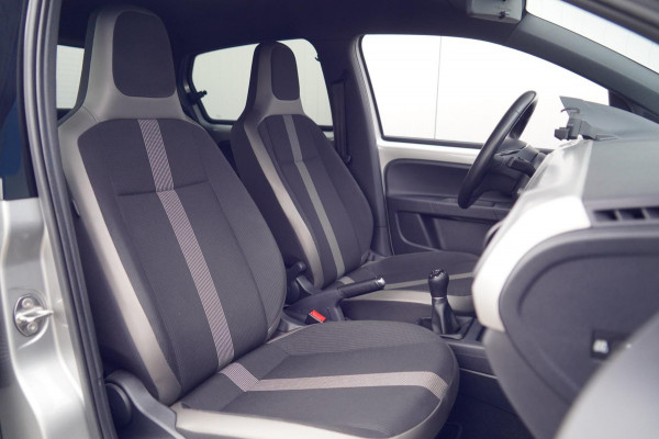 Volkswagen up! 1.0 TSI BMT high up! / NL-Auto / 90 PK / Camera / Beats Audio / Cruise / Airco / 15" LMV