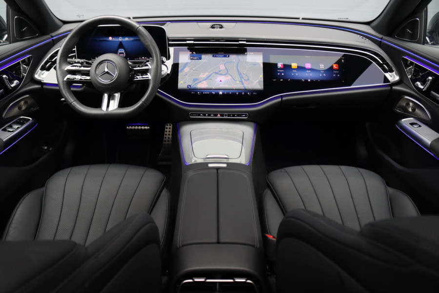 Mercedes-Benz E-Klasse Estate 300 e Premium+ AMG Line | Airmatic | Hyperscreen | Distronic+ | Memory | Massage | Burmester | Stoelventilatie | 3D-Display | HUD | Verwarmd Stuurwiel | Trekhaak | Digital Light |
