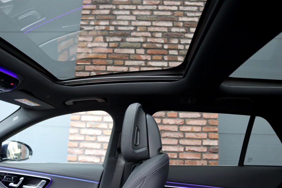 Mercedes-Benz E-Klasse Estate 300 e Premium+ AMG Line | Airmatic | Hyperscreen | Distronic+ | Memory | Massage | Burmester | Stoelventilatie | 3D-Display | HUD | Verwarmd Stuurwiel | Trekhaak | Digital Light |