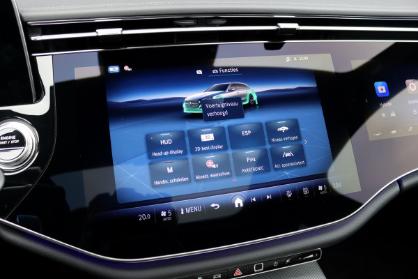 Mercedes-Benz E-Klasse Estate 300 e Premium+ AMG Line | Airmatic | Hyperscreen | Distronic+ | Memory | Massage | Burmester | Stoelventilatie | 3D-Display | HUD | Verwarmd Stuurwiel | Trekhaak | Digital Light |