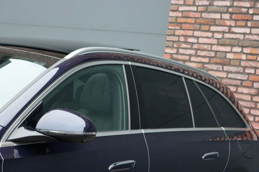 Mercedes-Benz E-Klasse Estate 300 e Premium+ AMG Line | Airmatic | Hyperscreen | Distronic+ | Memory | Massage | Burmester | Stoelventilatie | 3D-Display | HUD | Verwarmd Stuurwiel | Trekhaak | Digital Light |