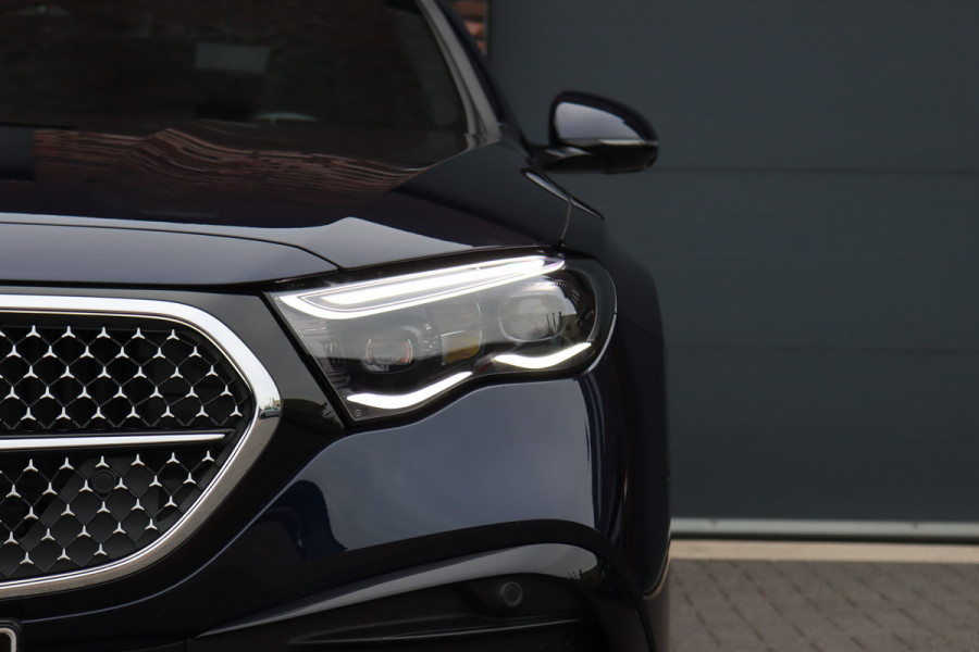 Mercedes-Benz E-Klasse Estate 300 e Premium+ AMG Line | Airmatic | Hyperscreen | Distronic+ | Memory | Massage | Burmester | Stoelventilatie | 3D-Display | HUD | Verwarmd Stuurwiel | Trekhaak | Digital Light |