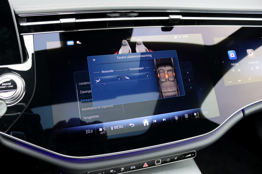 Mercedes-Benz E-Klasse Estate 300 e Premium+ AMG Line | Airmatic | Hyperscreen | Distronic+ | Memory | Massage | Burmester | Stoelventilatie | 3D-Display | HUD | Verwarmd Stuurwiel | Trekhaak | Digital Light |