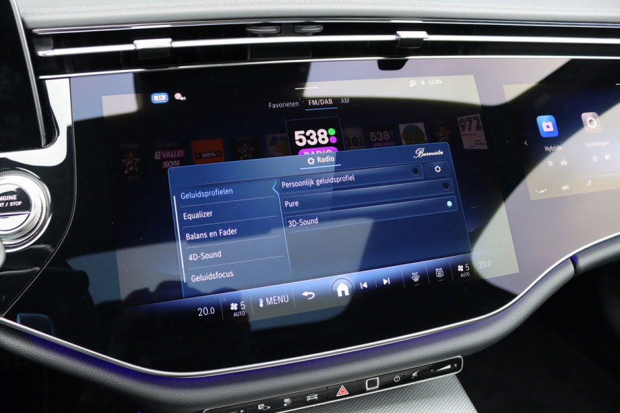 Mercedes-Benz E-Klasse Estate 300 e Premium+ AMG Line | Airmatic | Hyperscreen | Distronic+ | Memory | Massage | Burmester | Stoelventilatie | 3D-Display | HUD | Verwarmd Stuurwiel | Trekhaak | Digital Light |