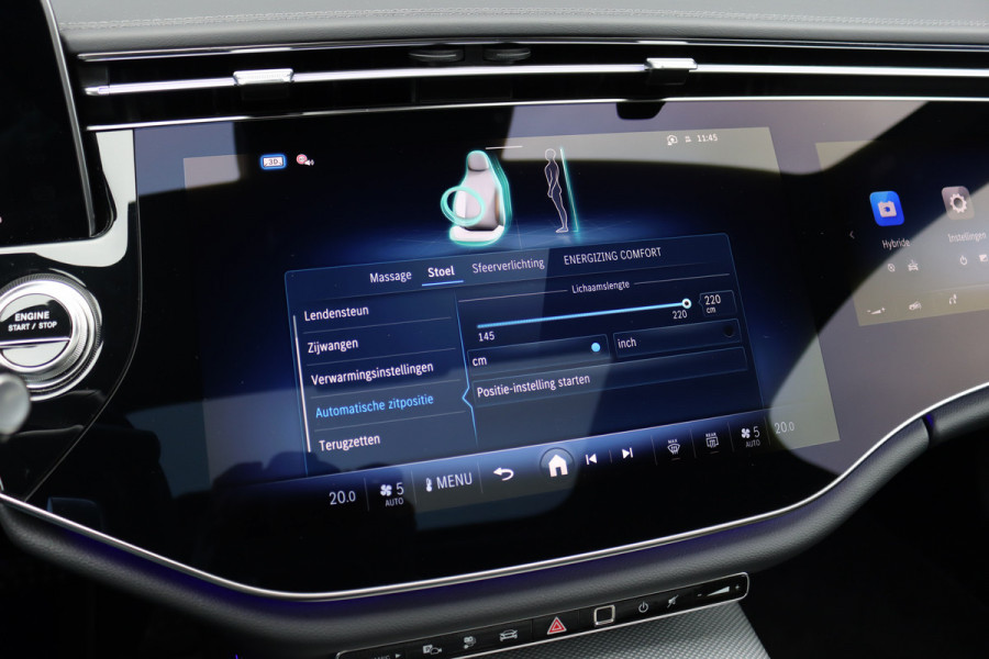 Mercedes-Benz E-Klasse Estate 300 e Premium+ AMG Line | Airmatic | Hyperscreen | Distronic+ | Memory | Massage | Burmester | Stoelventilatie | 3D-Display | HUD | Verwarmd Stuurwiel | Trekhaak | Digital Light |