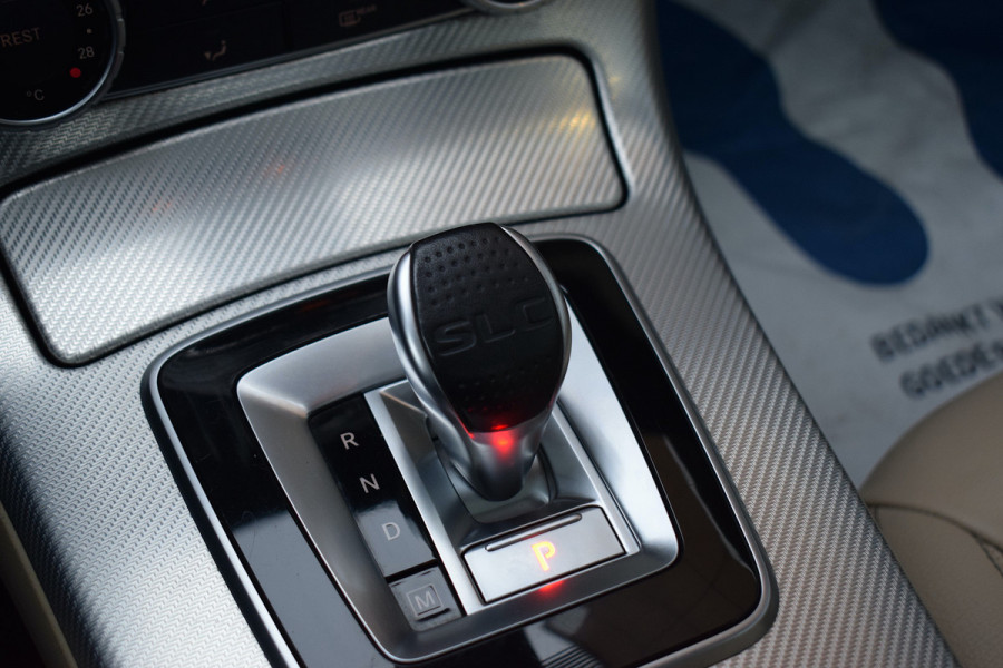 Mercedes-Benz SLC 200 RedArt Edition | Leer | Sportstoelen | Nek- en Stoelverw. | Climate