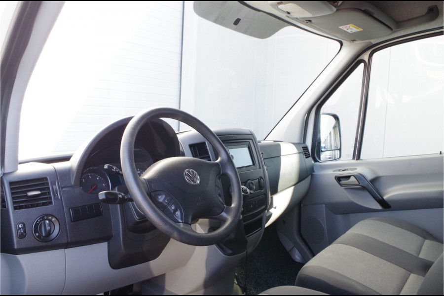 Volkswagen Crafter 35 2.0 TDI L2H2 > 140pk/Euro6/camera/cruise/270° deuren/Opstap bumper achter...