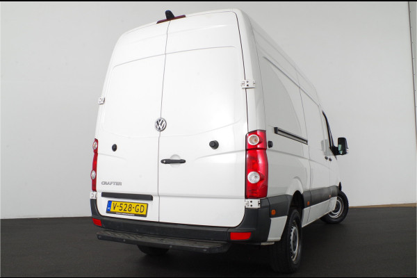 Volkswagen Crafter 35 2.0 TDI L2H2 > 140pk/Euro6/camera/cruise/270° deuren/Opstap bumper achter...