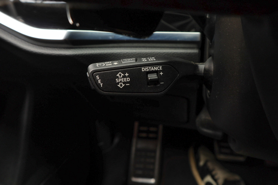 Audi RSQ3 Sportback TFSI RS 360° Panorama ACC Sonos Memory Leer Navi Sonos Climate voor en achter PDC 21" LM velgen Fabrieksgarantie t/m 2029!