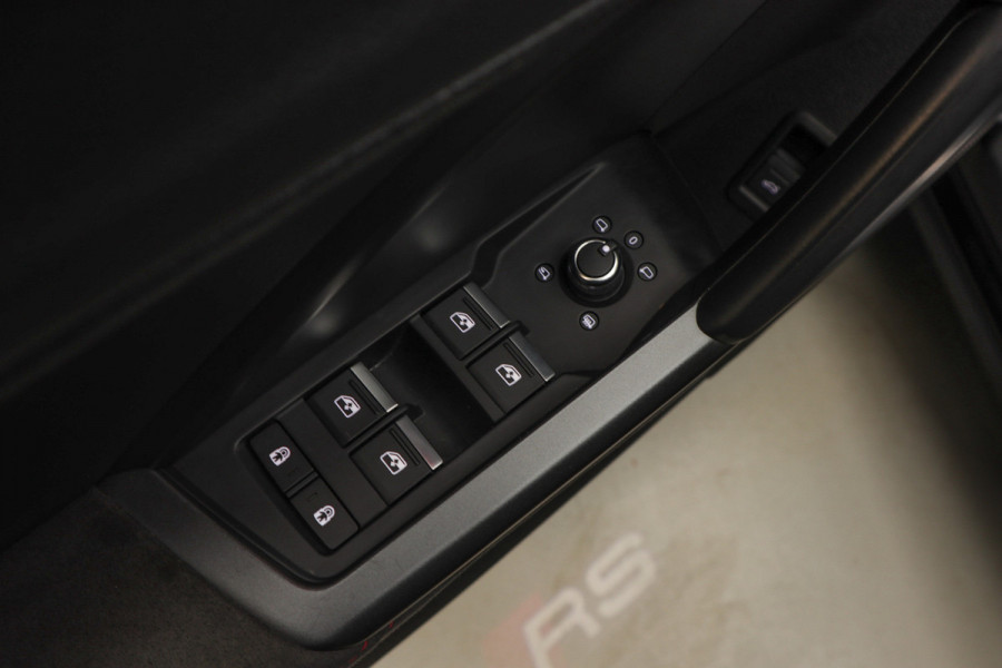 Audi RSQ3 Sportback TFSI RS 360° Panorama ACC Sonos Memory Leer Navi Sonos Climate voor en achter PDC 21" LM velgen Fabrieksgarantie t/m 2029!