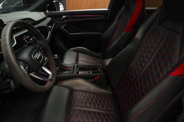 Audi RSQ3 Sportback TFSI RS 360° Panorama ACC Sonos Memory Leer Navi Sonos Climate voor en achter PDC 21" LM velgen Fabrieksgarantie t/m 2029!
