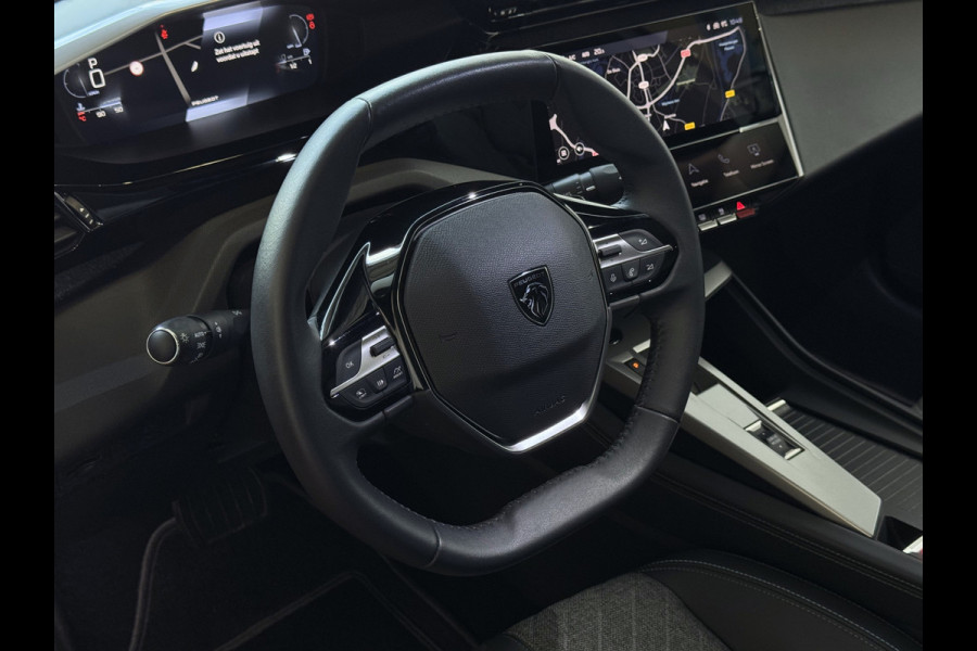 Peugeot 408 ALLURE 130 PK COMFORT XL.NAVI 180. CAMERA LED HALF LEER