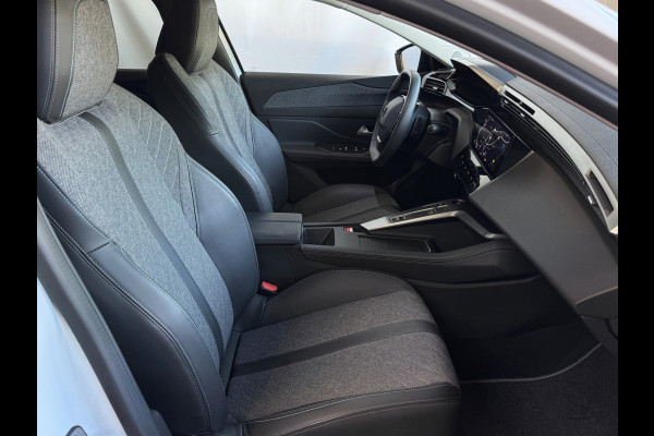 Peugeot 408 ALLURE 130 PK COMFORT XL.NAVI 180. CAMERA LED HALF LEER