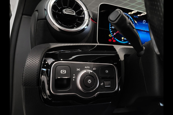 Mercedes-Benz A-Klasse 180 d AMG Night|Panorama|Widescreen|LED|MBUX Aut7