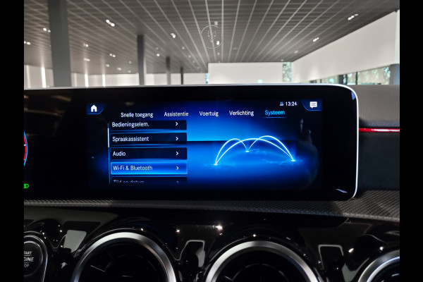 Mercedes-Benz A-Klasse 180 d AMG Night|Panorama|Widescreen|LED|MBUX Aut7