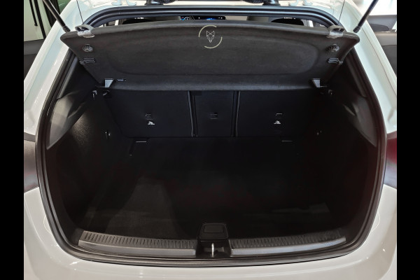 Mercedes-Benz A-Klasse 180 d AMG Night|Panorama|Widescreen|LED|MBUX Aut7