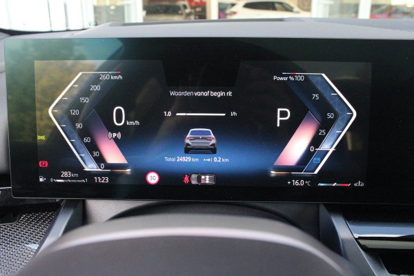 BMW 5 Serie Touring 520i M-SPORT | PANORAMA DAK | TREKHAAK ELEKTRISCH WEGKLAPBAAR | HARMAN KARDON AUDIO SYSTEM | SHADOW LINE PAKKET | ELEKTRISCH VERSTELBARE VOORSTOELEN MET GEHEUGENFUNCTIE | STOEL VENTILATIE VOOR | STOEL VERWARMING VOOR + ACHTER | 360° CAMERA | DRAADLOZE TELEFOONLADER | STAND VERWARMING | LEDEREN BEKLEDING "VEGANZA ZWART" | WARMTEWEREND GLAS | SPORT CHASSIS "M-TECHNIC" | INNOVATIE PAKKET: (HEAD UP DISPLAY/LIVE NAVIGATIE/INTERIEUR CAMERA/PARKEERSENSOREN VOOR+ACHTER/CONNECTED SERVICES) | DRAADLOZE APPLE CARPLAY/ANDROID AUTO | TRAVEL PAKKET (ELEKTRISCH BEDIENBARE ACH