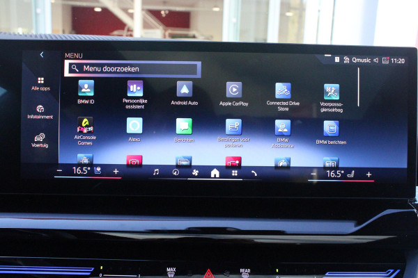 BMW 5 Serie Touring 520i M-SPORT | PANORAMA DAK | TREKHAAK ELEKTRISCH WEGKLAPBAAR | HARMAN KARDON AUDIO SYSTEM | SHADOW LINE PAKKET | ELEKTRISCH VERSTELBARE VOORSTOELEN MET GEHEUGENFUNCTIE | STOEL VENTILATIE VOOR | STOEL VERWARMING VOOR + ACHTER | 360° CAMERA | DRAADLOZE TELEFOONLADER | STAND VERWARMING | LEDEREN BEKLEDING "VEGANZA ZWART" | WARMTEWEREND GLAS | SPORT CHASSIS "M-TECHNIC" | INNOVATIE PAKKET: (HEAD UP DISPLAY/LIVE NAVIGATIE/INTERIEUR CAMERA/PARKEERSENSOREN VOOR+ACHTER/CONNECTED SERVICES) | DRAADLOZE APPLE CARPLAY/ANDROID AUTO | TRAVEL PAKKET (ELEKTRISCH BEDIENBARE ACH