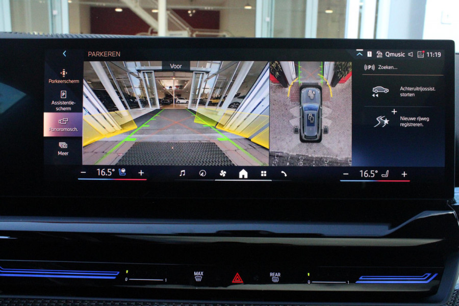 BMW 5 Serie Touring 520i M-SPORT | PANORAMA DAK | TREKHAAK ELEKTRISCH WEGKLAPBAAR | HARMAN KARDON AUDIO SYSTEM | SHADOW LINE PAKKET | ELEKTRISCH VERSTELBARE VOORSTOELEN MET GEHEUGENFUNCTIE | STOEL VENTILATIE VOOR | STOEL VERWARMING VOOR + ACHTER | 360° CAMERA | DRAADLOZE TELEFOONLADER | STAND VERWARMING | LEDEREN BEKLEDING "VEGANZA ZWART" | WARMTEWEREND GLAS | SPORT CHASSIS "M-TECHNIC" | INNOVATIE PAKKET: (HEAD UP DISPLAY/LIVE NAVIGATIE/INTERIEUR CAMERA/PARKEERSENSOREN VOOR+ACHTER/CONNECTED SERVICES) | DRAADLOZE APPLE CARPLAY/ANDROID AUTO | TRAVEL PAKKET (ELEKTRISCH BEDIENBARE ACH