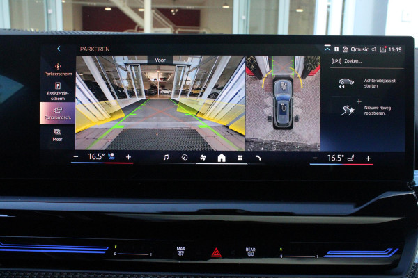 BMW 5 Serie Touring 520i M-SPORT | PANORAMA DAK | TREKHAAK ELEKTRISCH WEGKLAPBAAR | HARMAN KARDON AUDIO SYSTEM | SHADOW LINE PAKKET | ELEKTRISCH VERSTELBARE VOORSTOELEN MET GEHEUGENFUNCTIE | STOEL VENTILATIE VOOR | STOEL VERWARMING VOOR + ACHTER | 360° CAMERA | DRAADLOZE TELEFOONLADER | STAND VERWARMING | LEDEREN BEKLEDING "VEGANZA ZWART" | WARMTEWEREND GLAS | SPORT CHASSIS "M-TECHNIC" | INNOVATIE PAKKET: (HEAD UP DISPLAY/LIVE NAVIGATIE/INTERIEUR CAMERA/PARKEERSENSOREN VOOR+ACHTER/CONNECTED SERVICES) | DRAADLOZE APPLE CARPLAY/ANDROID AUTO | TRAVEL PAKKET (ELEKTRISCH BEDIENBARE ACH