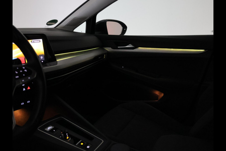 Volkswagen Golf 1.0 eTSI DSG + VIRTUAL COCKPIT | SFEERVERLICHTING | STUURVERW. / STOELVERW. | CAMERA | ADAPTIVE CRUISE CONTROL