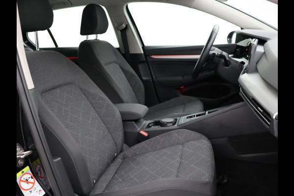 Volkswagen Golf 1.0 eTSI DSG + VIRTUAL COCKPIT | SFEERVERLICHTING | STUURVERW. / STOELVERW. | CAMERA | ADAPTIVE CRUISE CONTROL