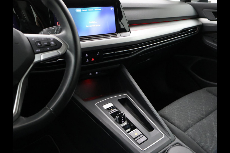 Volkswagen Golf 1.0 eTSI DSG + VIRTUAL COCKPIT | SFEERVERLICHTING | STUURVERW. / STOELVERW. | CAMERA | ADAPTIVE CRUISE CONTROL