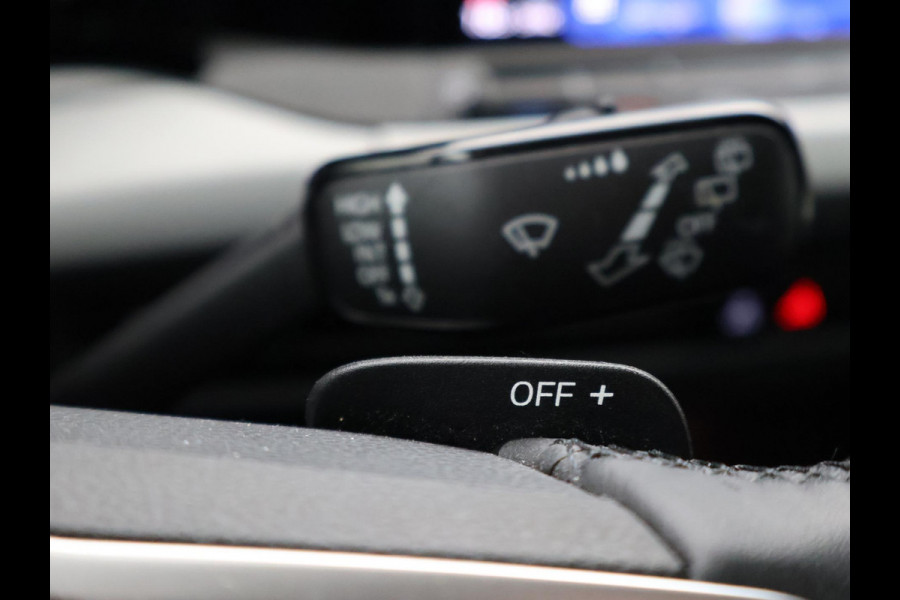 Volkswagen Golf 1.0 eTSI DSG + VIRTUAL COCKPIT | SFEERVERLICHTING | STUURVERW. / STOELVERW. | CAMERA | ADAPTIVE CRUISE CONTROL