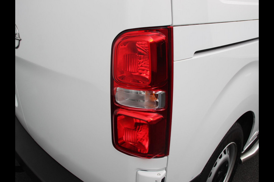 Opel Vivaro 2.0 CDTI L2H1 Edition 3-zits Automaat  Navigatie Airco Bluetooth Trekhaak Parkeer sensoren