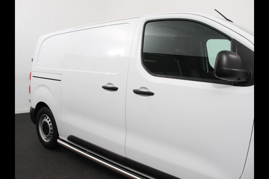 Opel Vivaro 2.0 CDTI L2H1 Edition 3-zits Automaat  Navigatie Airco Bluetooth Trekhaak Parkeer sensoren