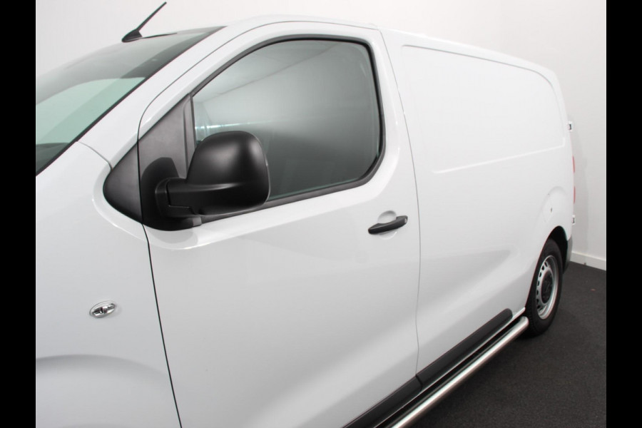 Opel Vivaro 2.0 CDTI L2H1 Edition 3-zits Automaat  Navigatie Airco Bluetooth Trekhaak Parkeer sensoren