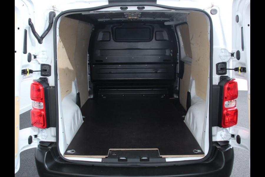 Opel Vivaro 2.0 CDTI L2H1 Edition 3-zits Automaat  Navigatie Airco Bluetooth Trekhaak Parkeer sensoren