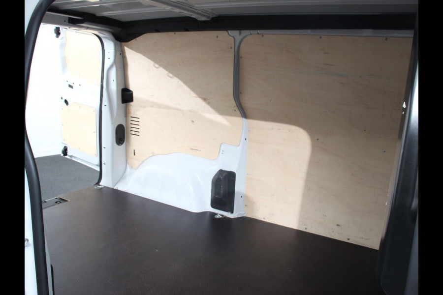 Opel Vivaro 2.0 CDTI L2H1 Edition 3-zits Automaat  Navigatie Airco Bluetooth Trekhaak Parkeer sensoren