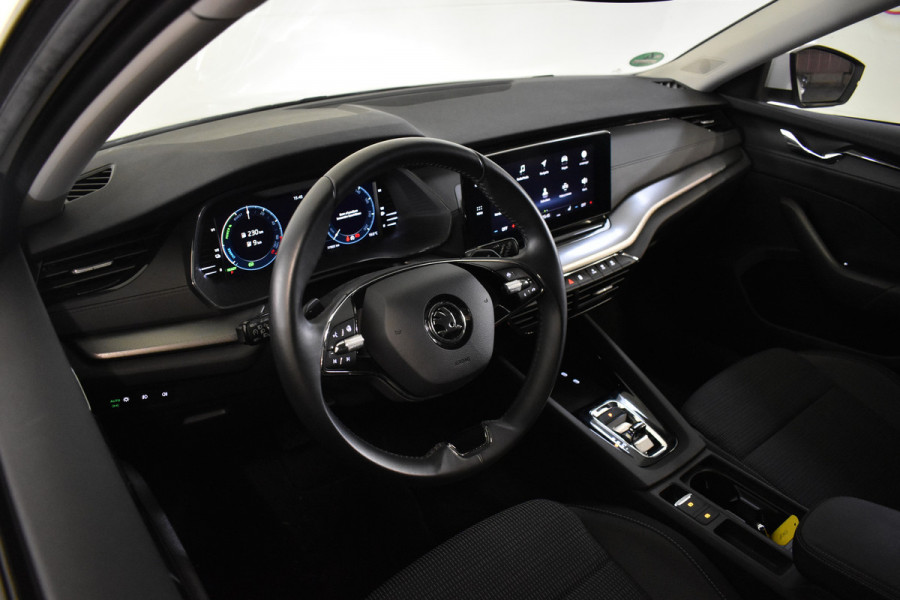 Škoda Octavia Combi TSI iV PHEV 204PK DSG HYBRID BUSINESS NAVI/CARPLAY/PDC