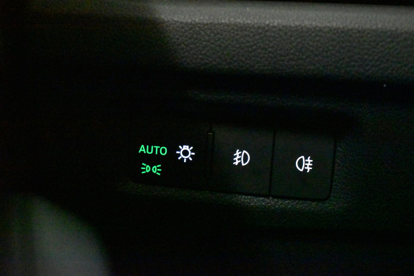 Škoda Octavia Combi TSI iV PHEV 204PK DSG HYBRID BUSINESS NAVI/CARPLAY/PDC