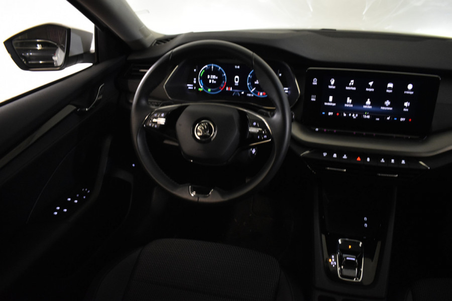 Škoda Octavia Combi TSI iV PHEV 204PK DSG HYBRID BUSINESS NAVI/CARPLAY/PDC