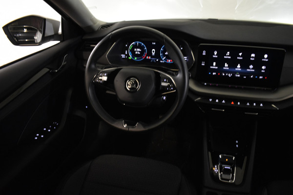 Škoda Octavia Combi TSI iV PHEV 204PK DSG HYBRID BUSINESS NAVI/CARPLAY/PDC